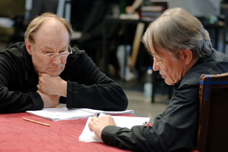 Klaus Maria Brandauer und Peter Stein beim Einstudieren des Stückes